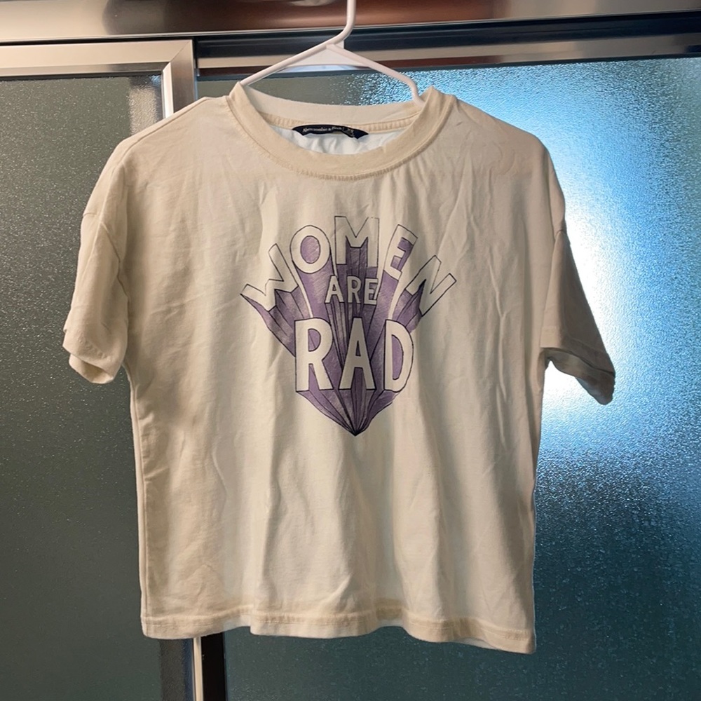 XS Abercrombie Graphic Tee